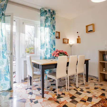 Casa A Apartment *
